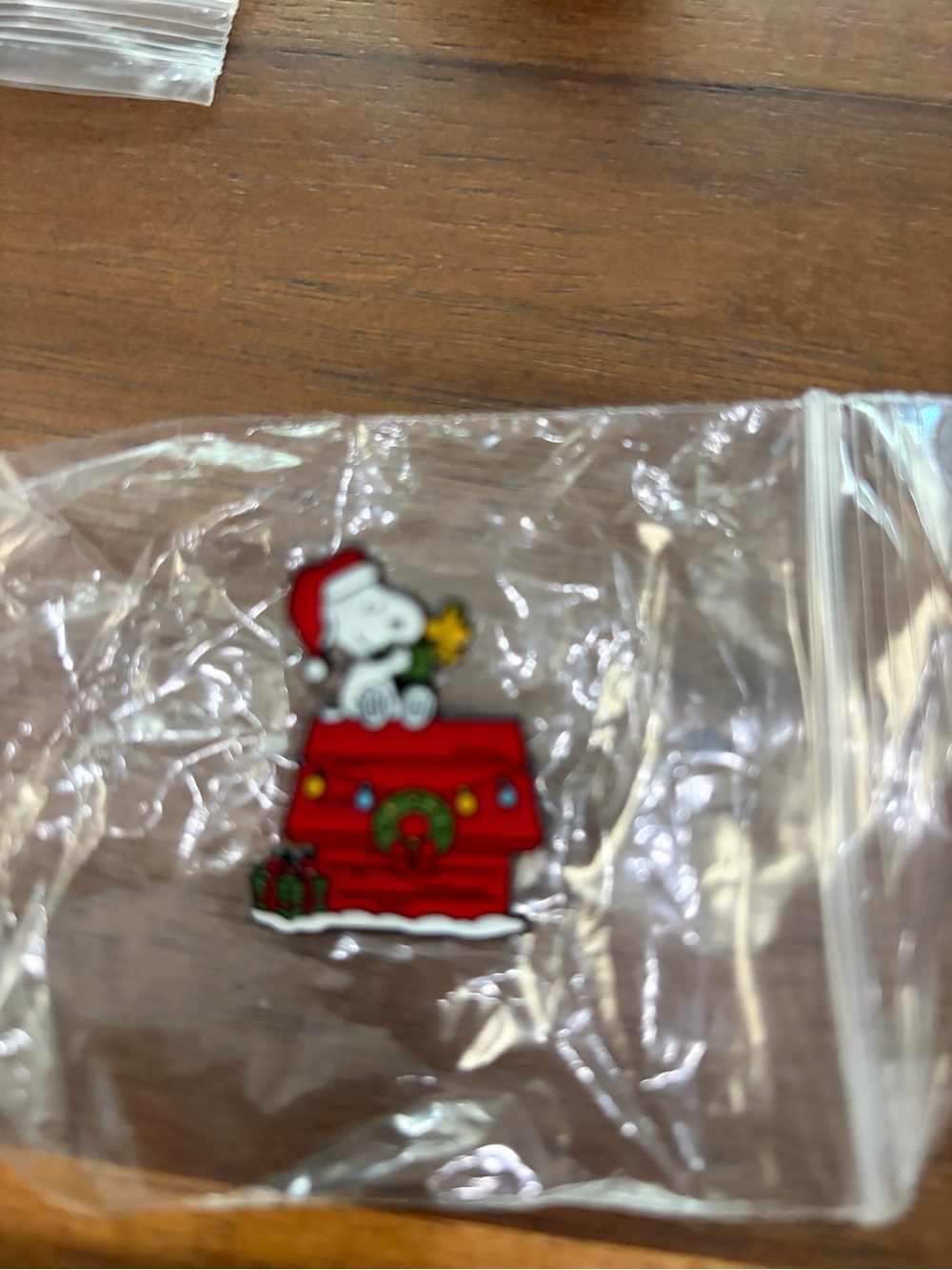 Peanuts Snoopy Doghouse Enamel Pin Set of 5 Four Seasons Holiday Christmas Hall - Picture 4 of 7